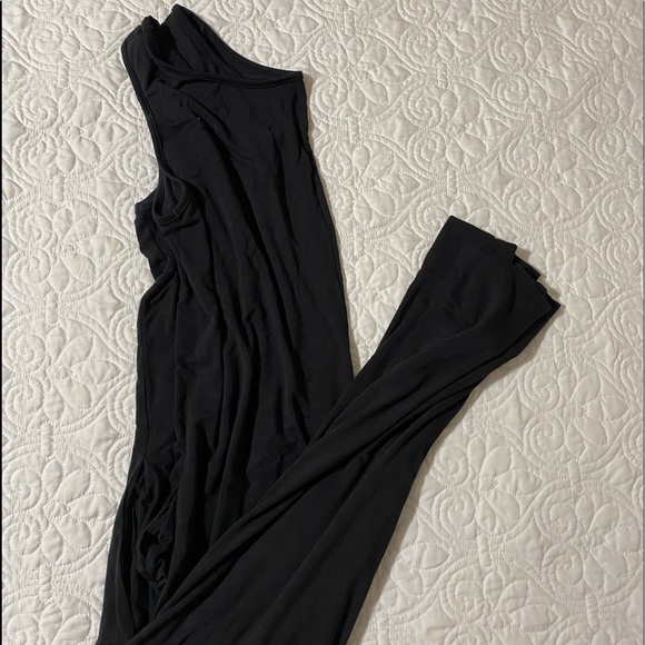 Albion Fit Black Jumper - Picture 5 of 5